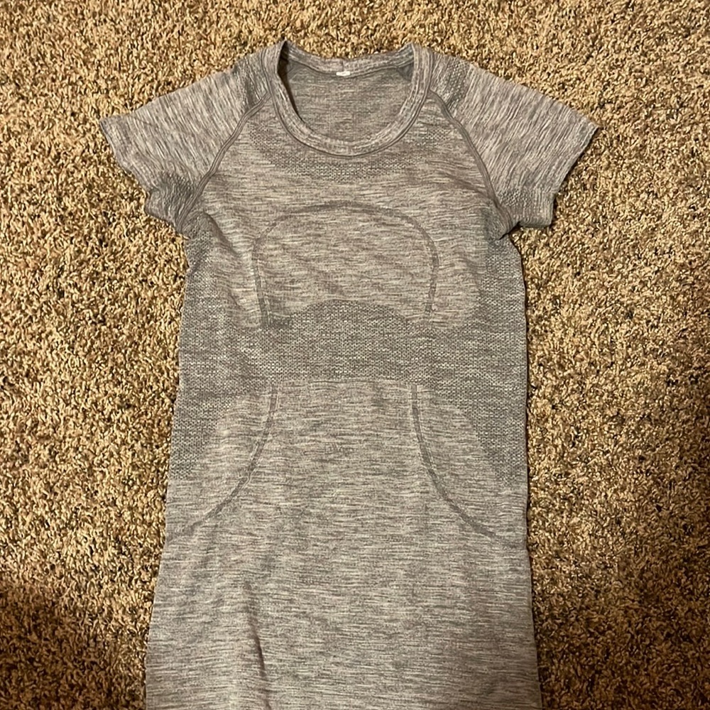 grey swiftly lululemon tech size 2